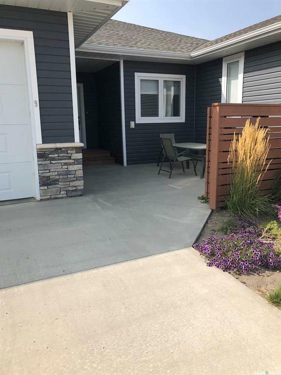 Property Photo: 9 Warren Street S SK S0C 2H0