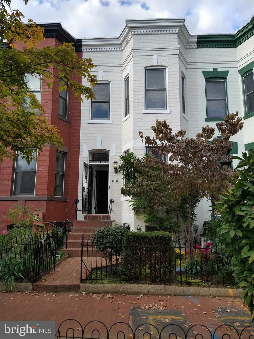 Property Photo:  1010 Independence Avenue SE Upper Level  DC 20003 