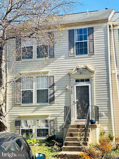 Property Photo: 8560 Cabot Court VA 20111