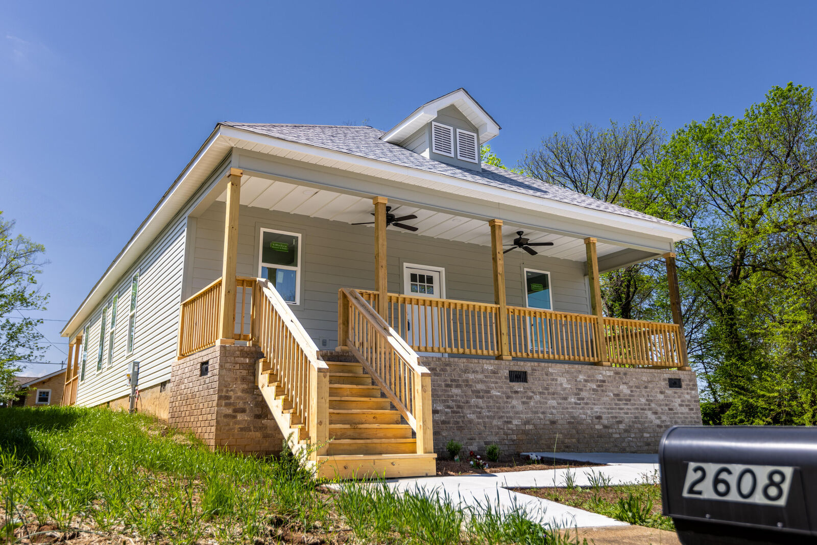 Property Photo: 2608 Oak Street TN 37404