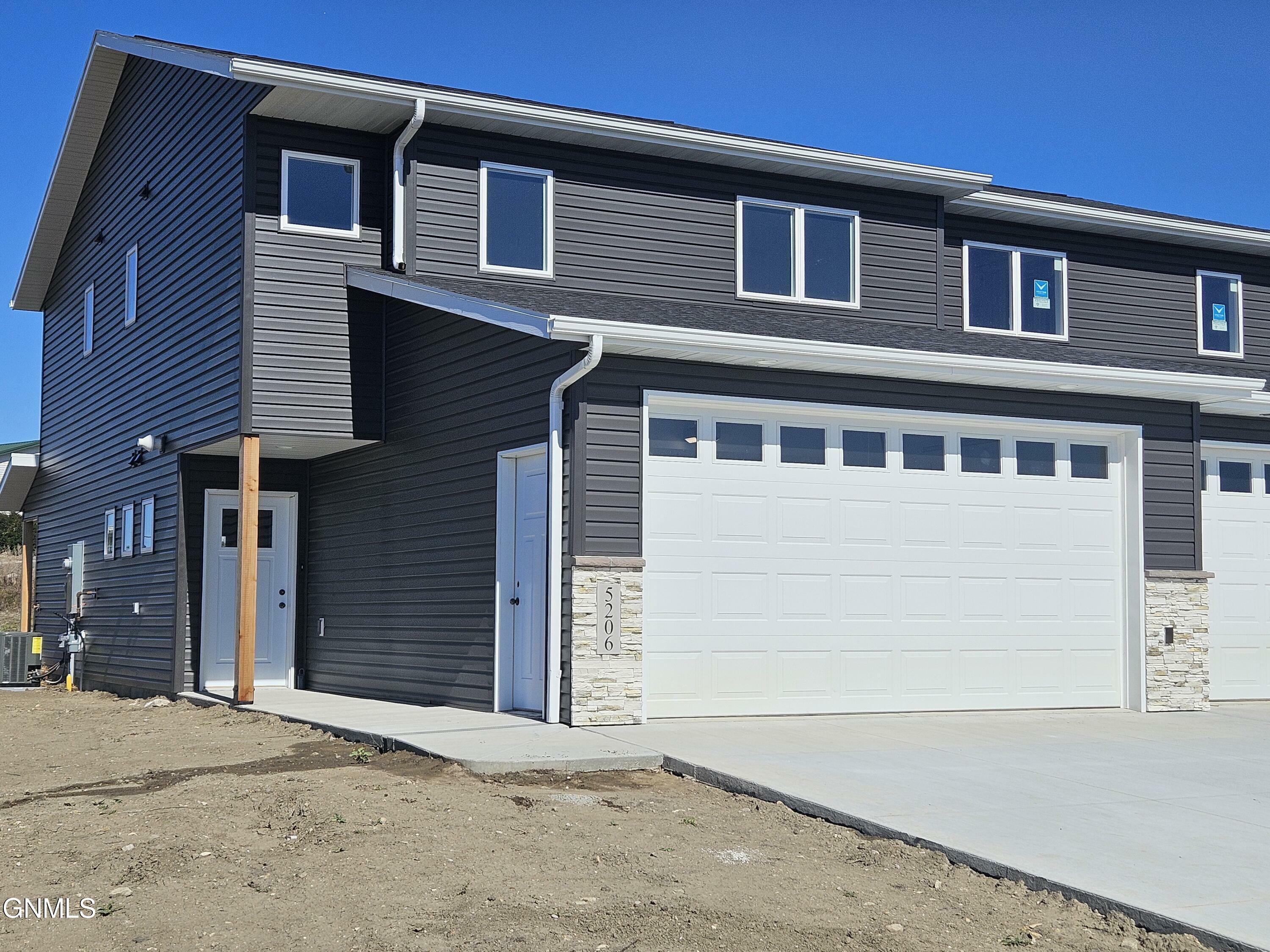 Property Photo:  5206 Welder Avenue  ND 58503 