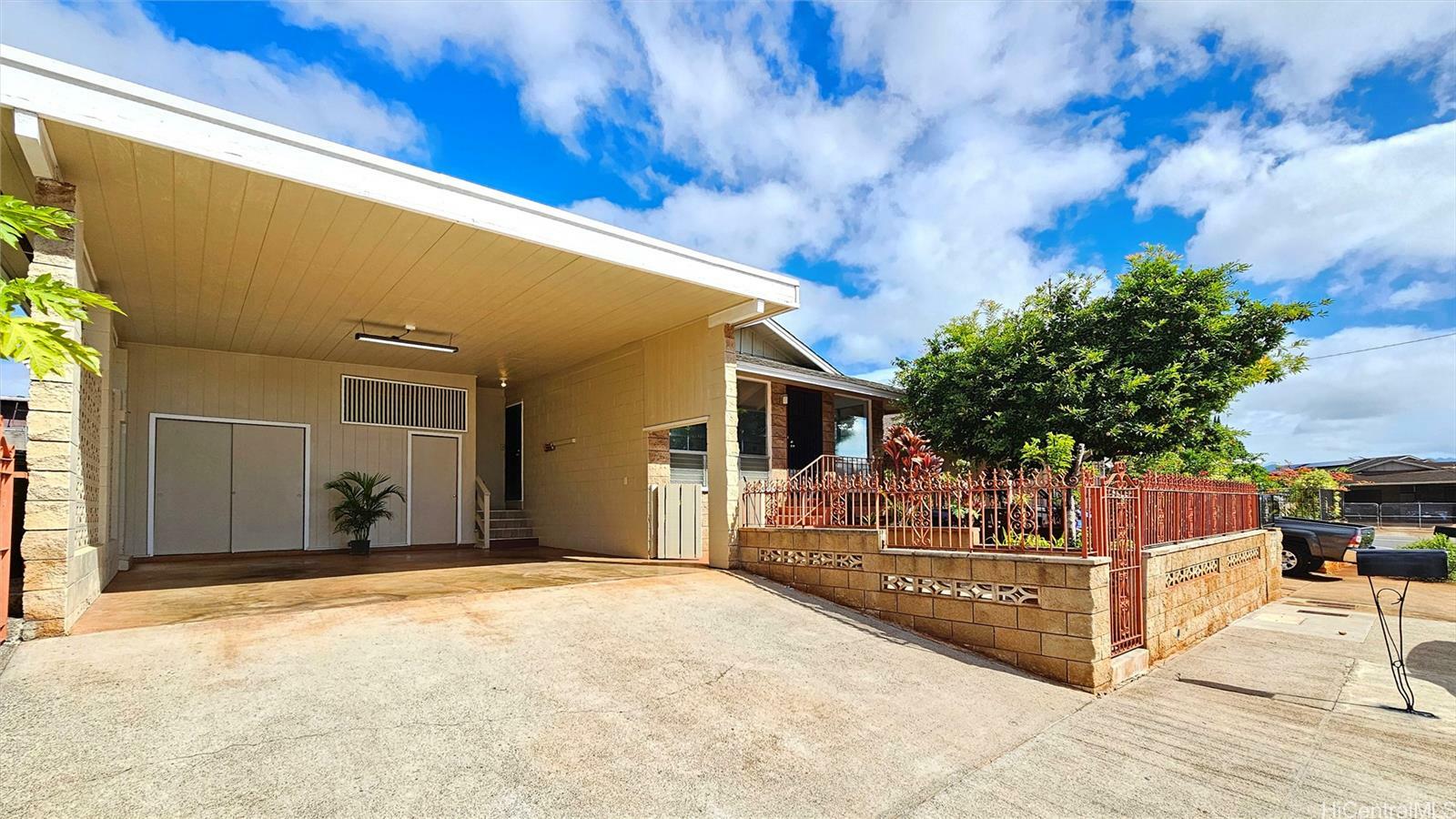 Property Photo:  94-1190 Hoomakoa Street  HI 96797 