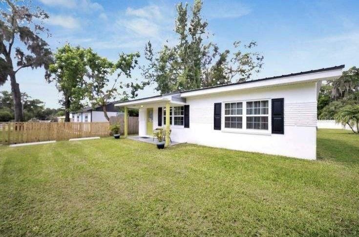 5121 10th Street  Zephyrhills FL 33542 photo