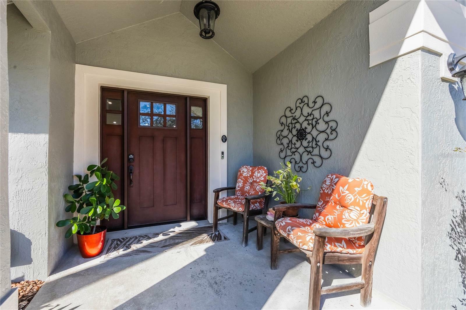 Property Photo: 645 Neile Court FL 32765
