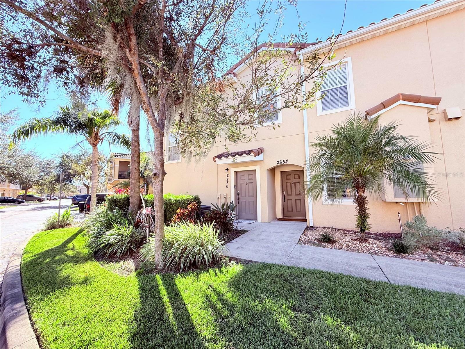 Property Photo:  2856 Oakwater Drive 2856  FL 34747 