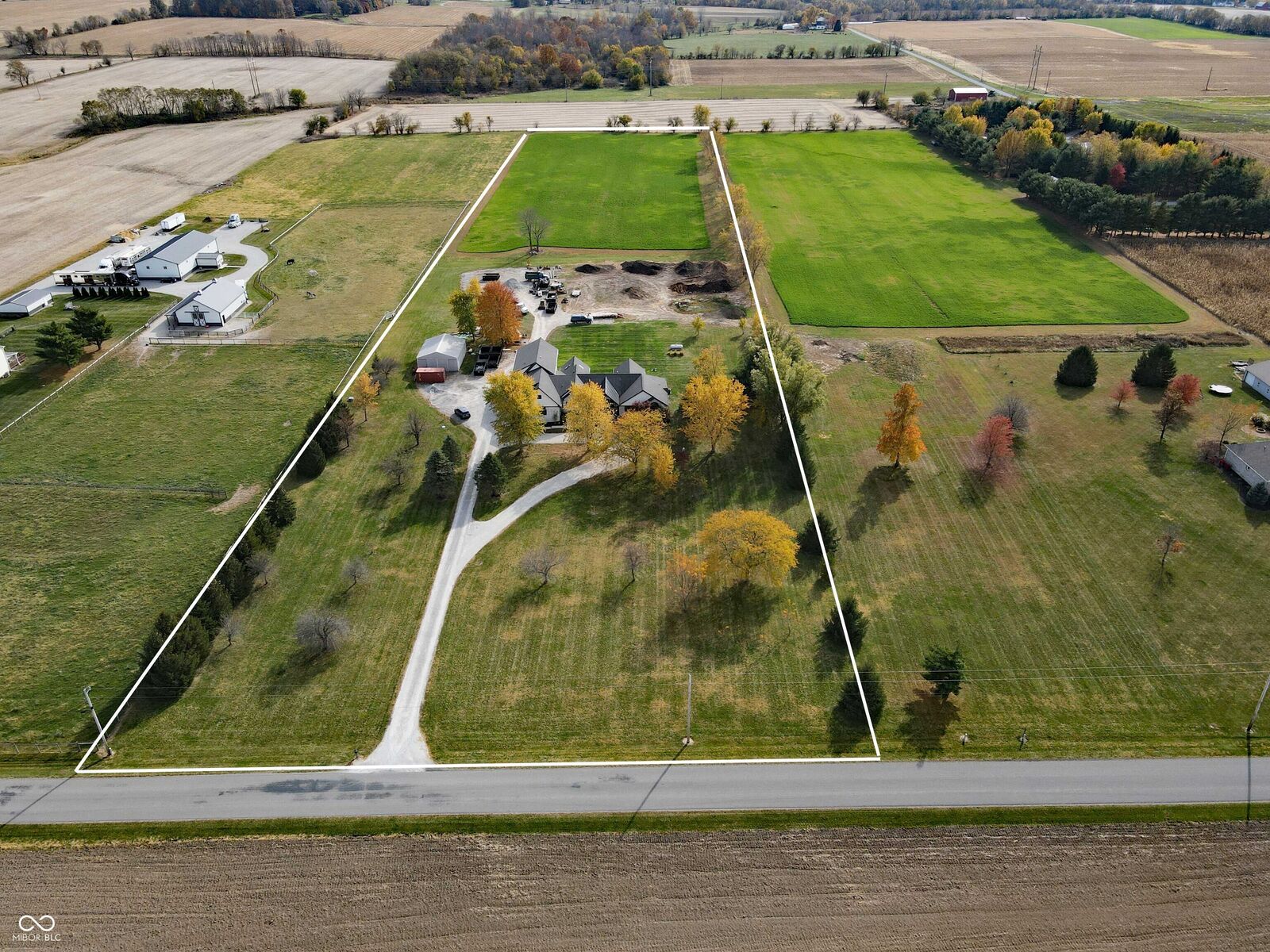 Property Photo: 11157 E 300 N IN 46069