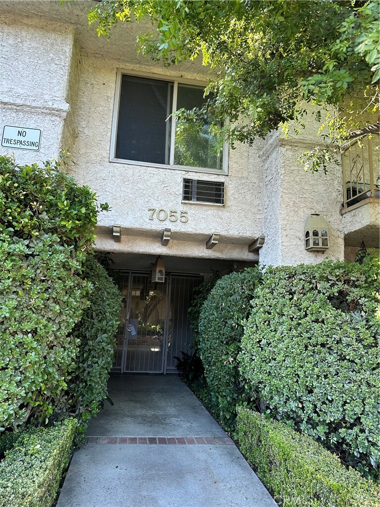 Property Photo:  7055 Etiwanda Avenue 210  CA 91335 