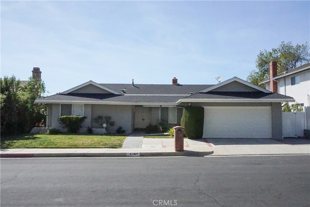 Property Photo:  11349 Yolanda Avenue  CA 91326 