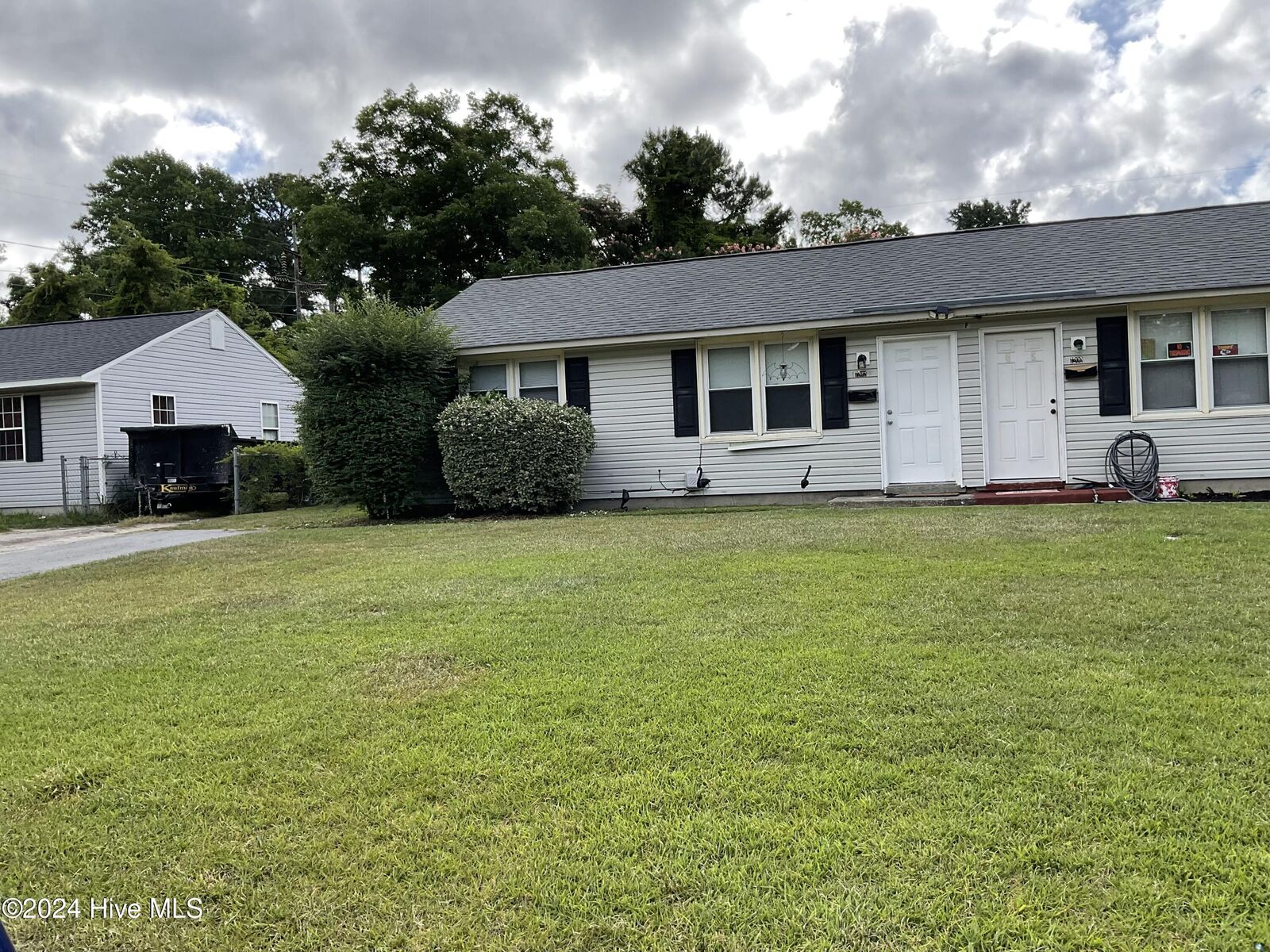 Property Photo:  1202 Davis Street  NC 28540 