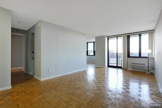 Property Photo:  100 Carlyle Drive 3mn  NJ 07010 