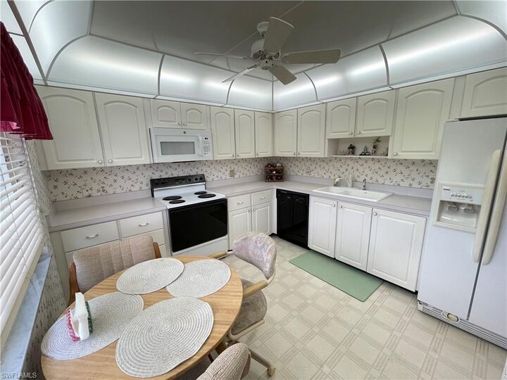 Property Photo:  135 Quails Nest Rd 1064  FL 34112 