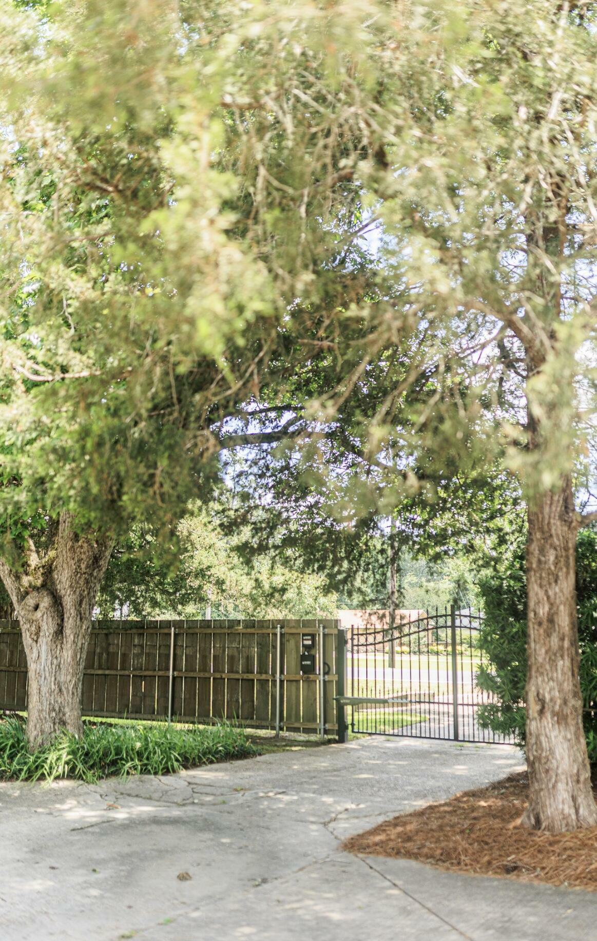 Property Photo: 312 Nolen St LA 70634