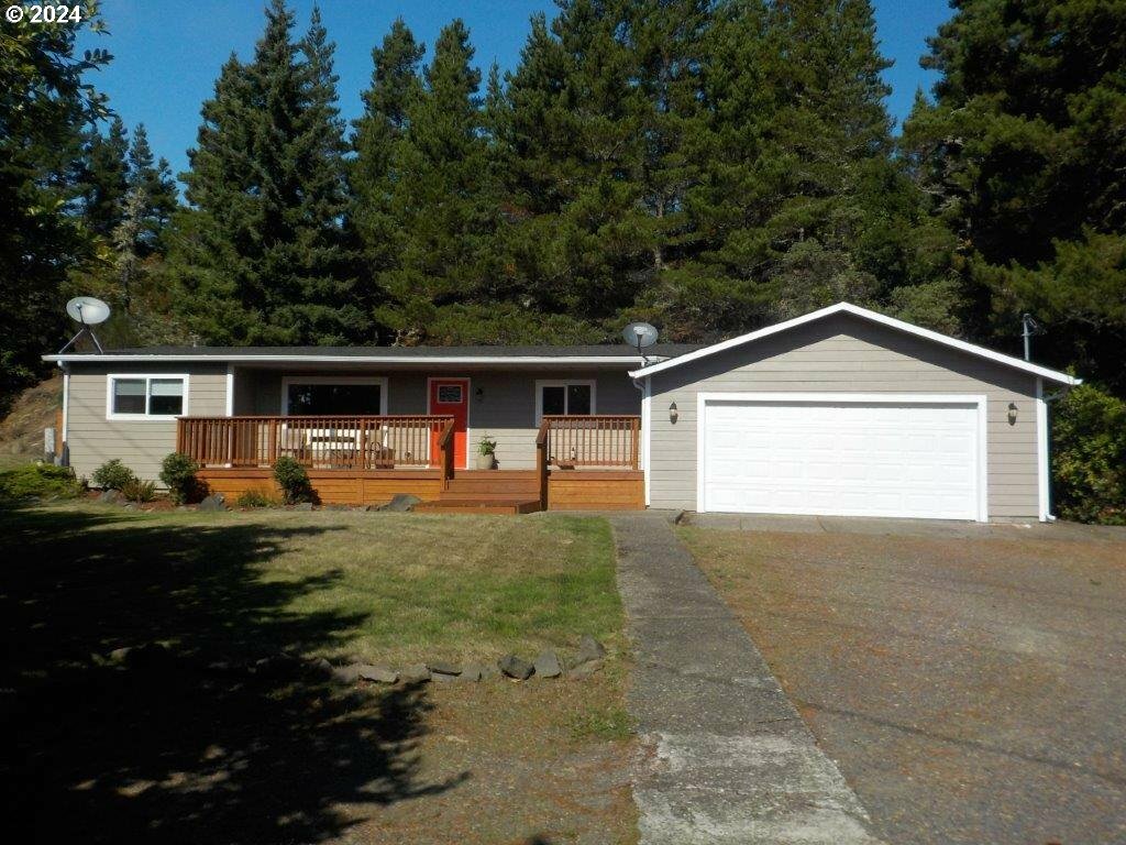 5143 Heceta Beach Rd  Florence OR 97439 photo