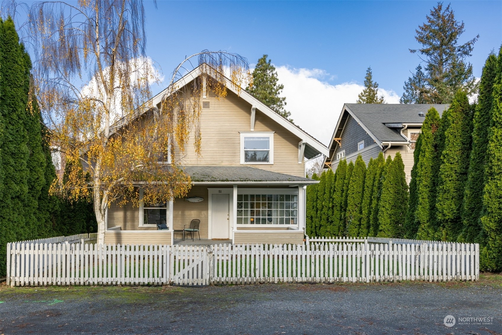 Property Photo:  711 Donovan Avenue  WA 98225 