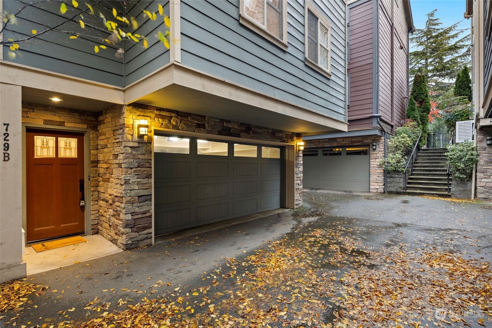 Property Photo: 729 16th Avenue B WA 98122