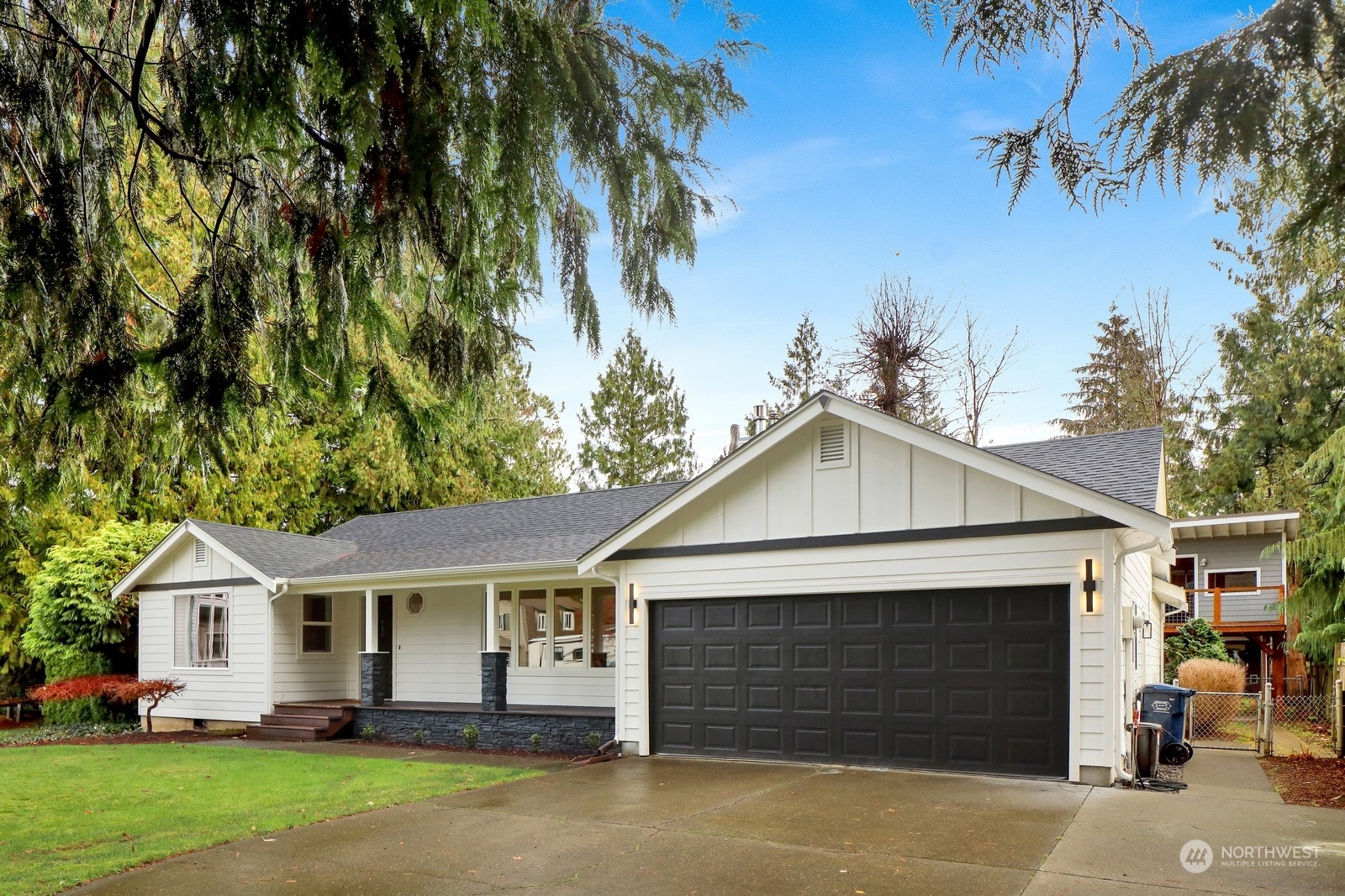 Property Photo:  604 N Forest Court  WA 98264 