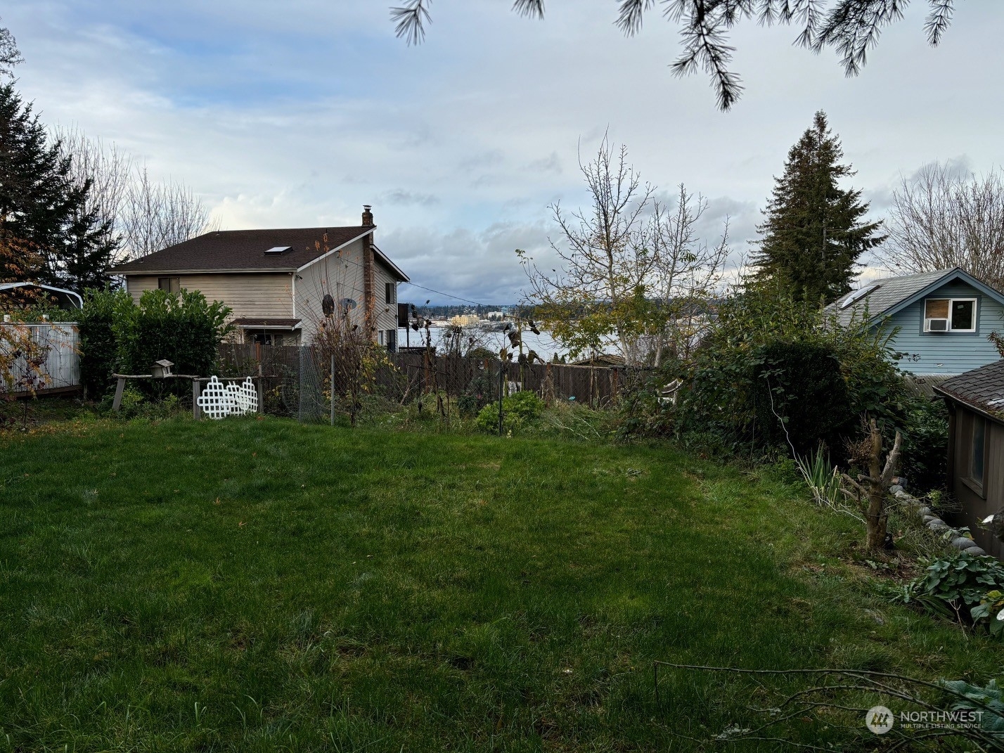 Property Photo:  533 Sweany Street  WA 98366 