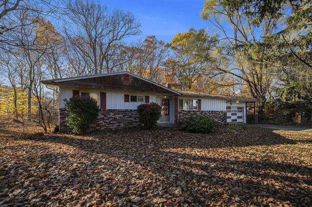 Property Photo:  2960 Spring Valley Court  MI 49126 