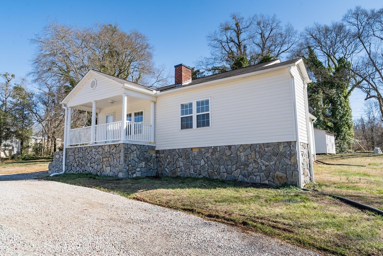 Property Photo:  3997 Country Club Road  SC 29302 