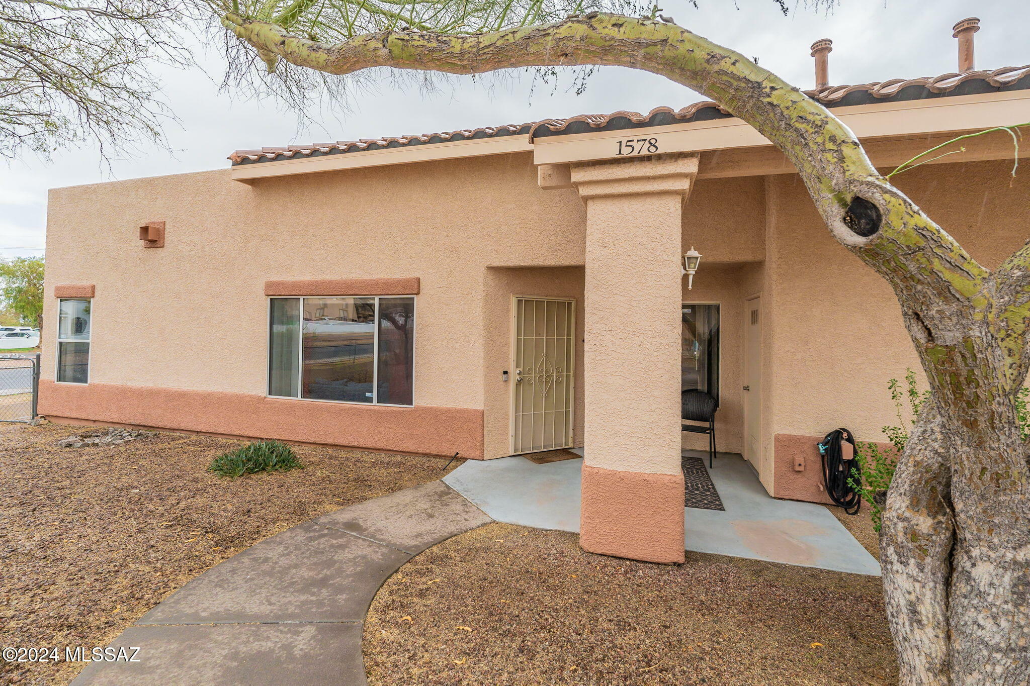 Property Photo:  1551 N Pso La Tinaja  AZ 85614 