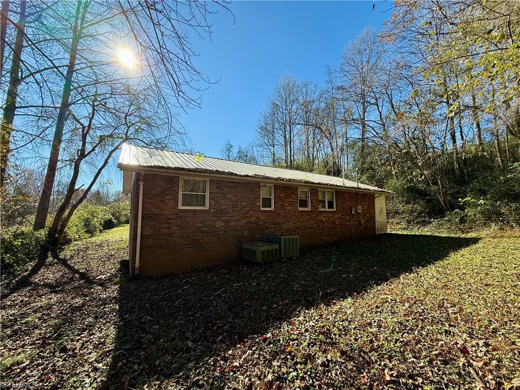 Property Photo:  2031 Germantown Road  NC 28697 