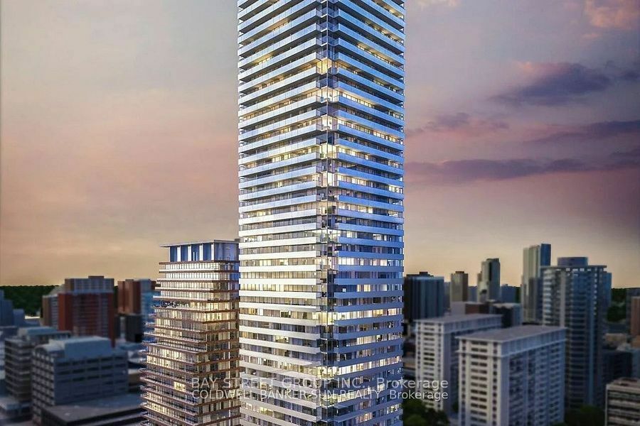 Property Photo:  501 Yonge St 2811  ON M4Y 0G8 