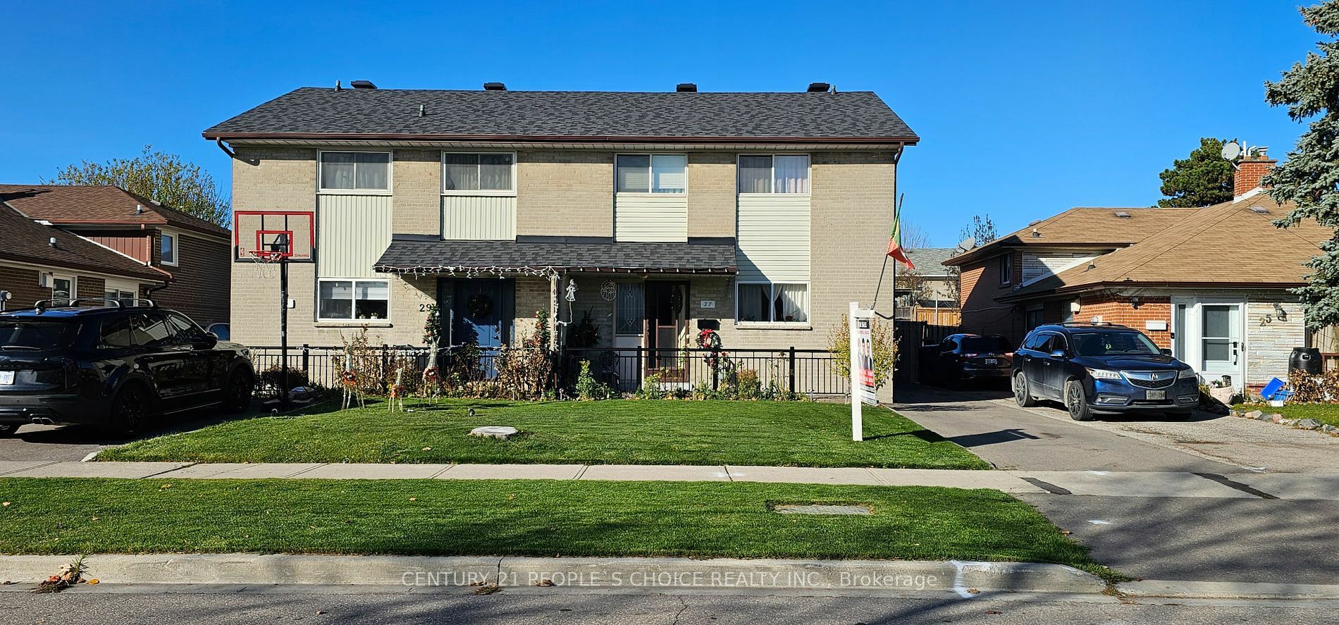 27 Felan Cres  Toronto ON M9V 3A2 photo