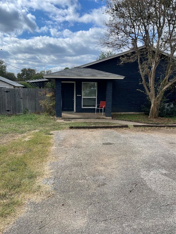 Property Photo:  1113 1009 Dartmouth A  TX 78666 