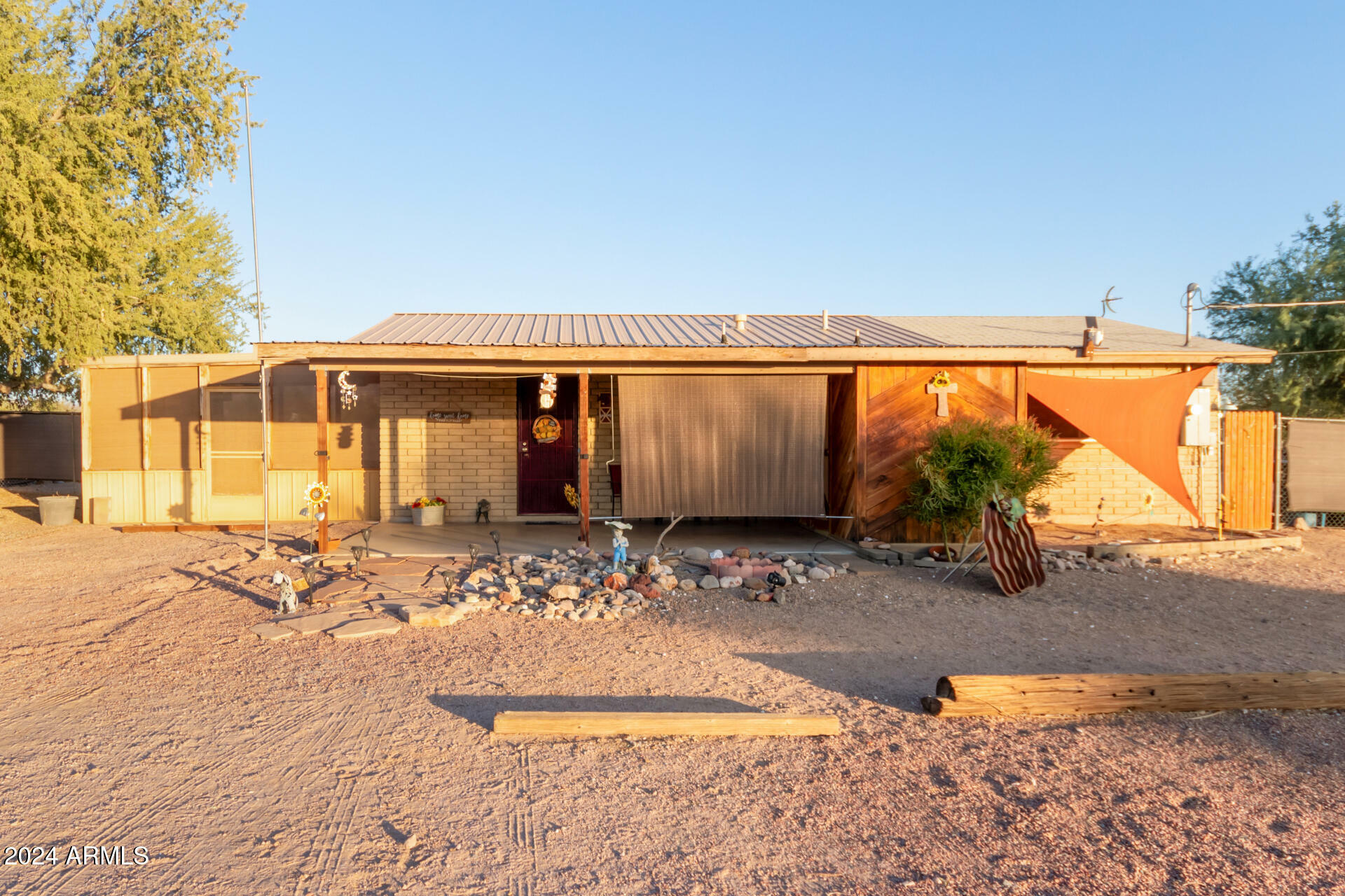 Property Photo:  1937 N Valley Drive  AZ 85120 