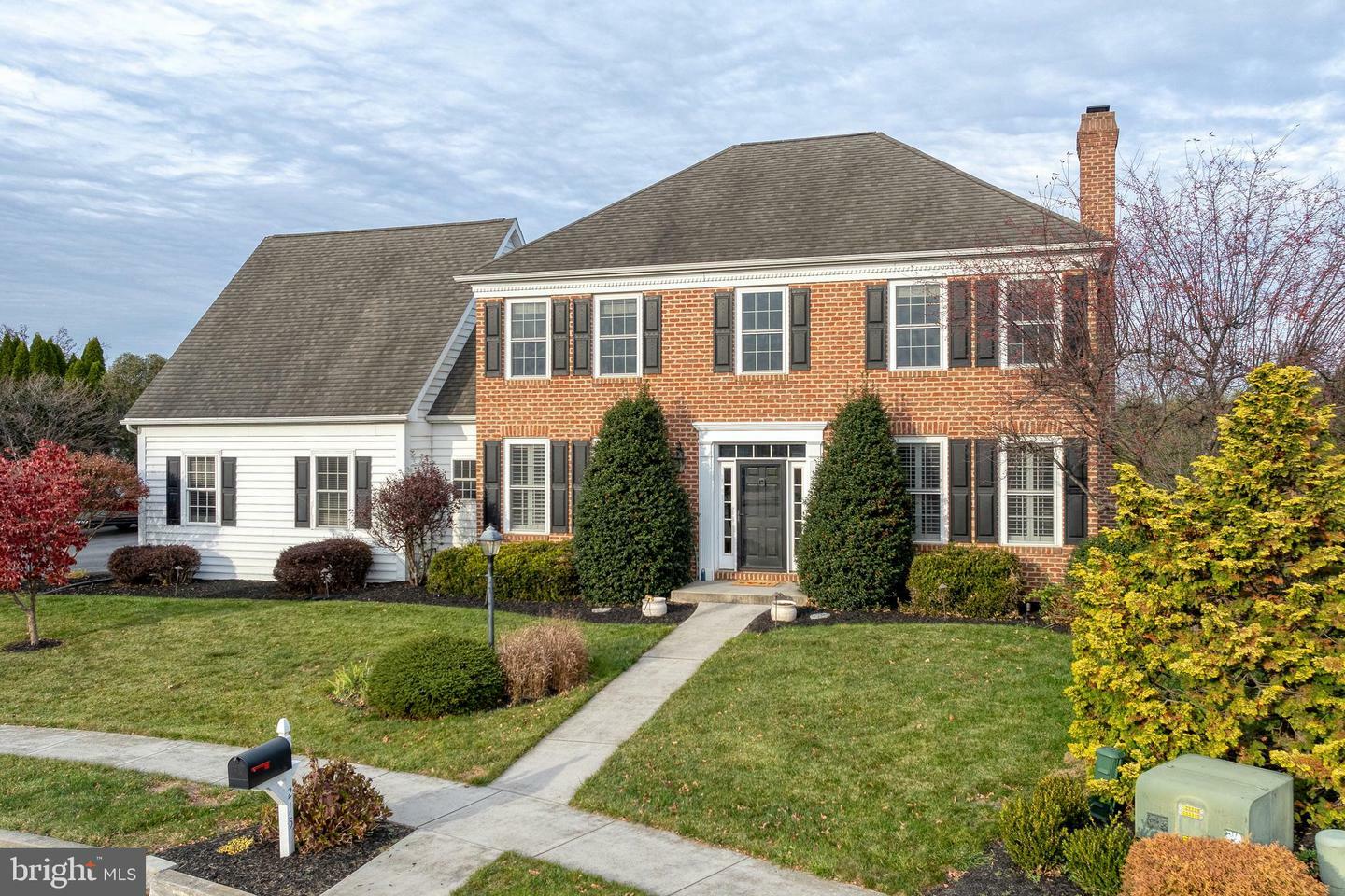 Property Photo:  215 Saint James Court  PA 17050 