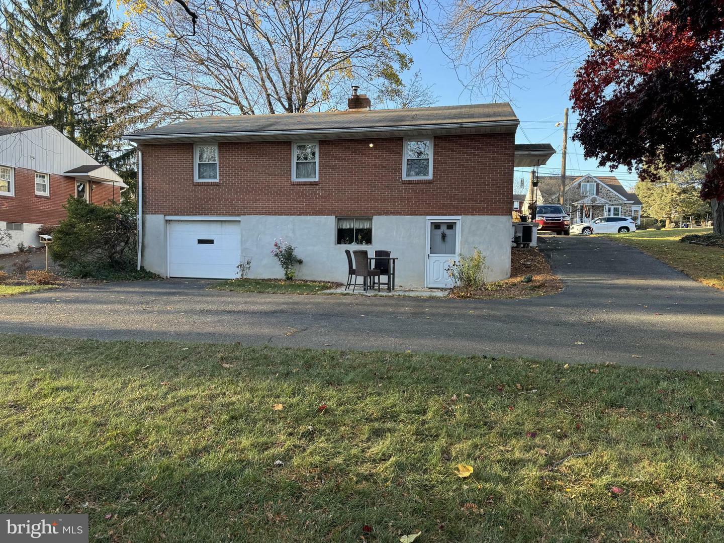 Property Photo:  660 Groff Avenue  PA 17022 