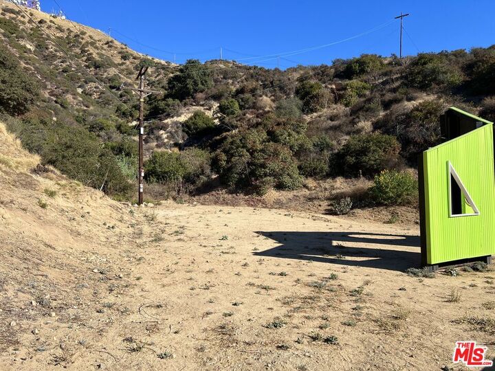 Property Photo:  6101 Mulholland Hwy  CA 90068 