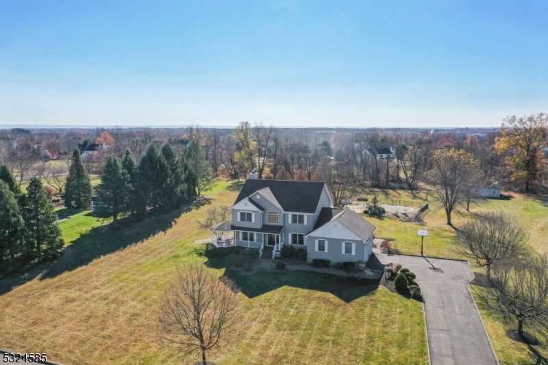 Property Photo:  7 Delameter Ct  NJ 08822 