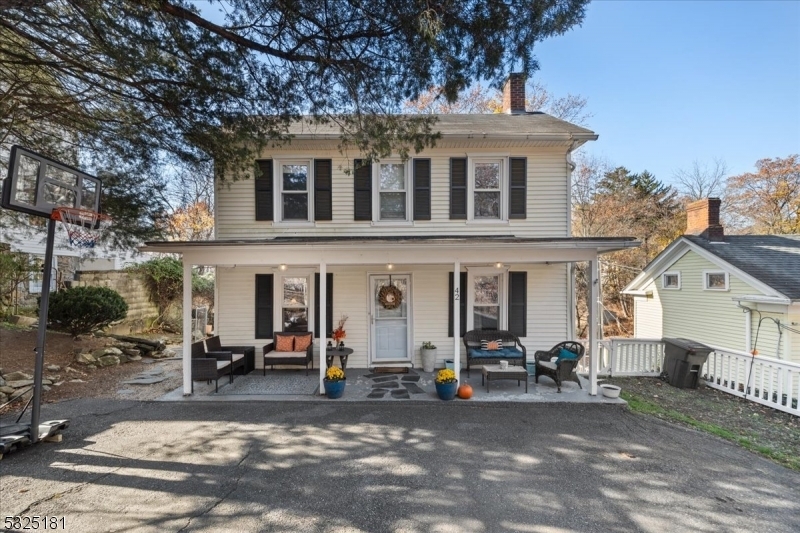 Property Photo:  42 Taylor Street  NJ 08829 