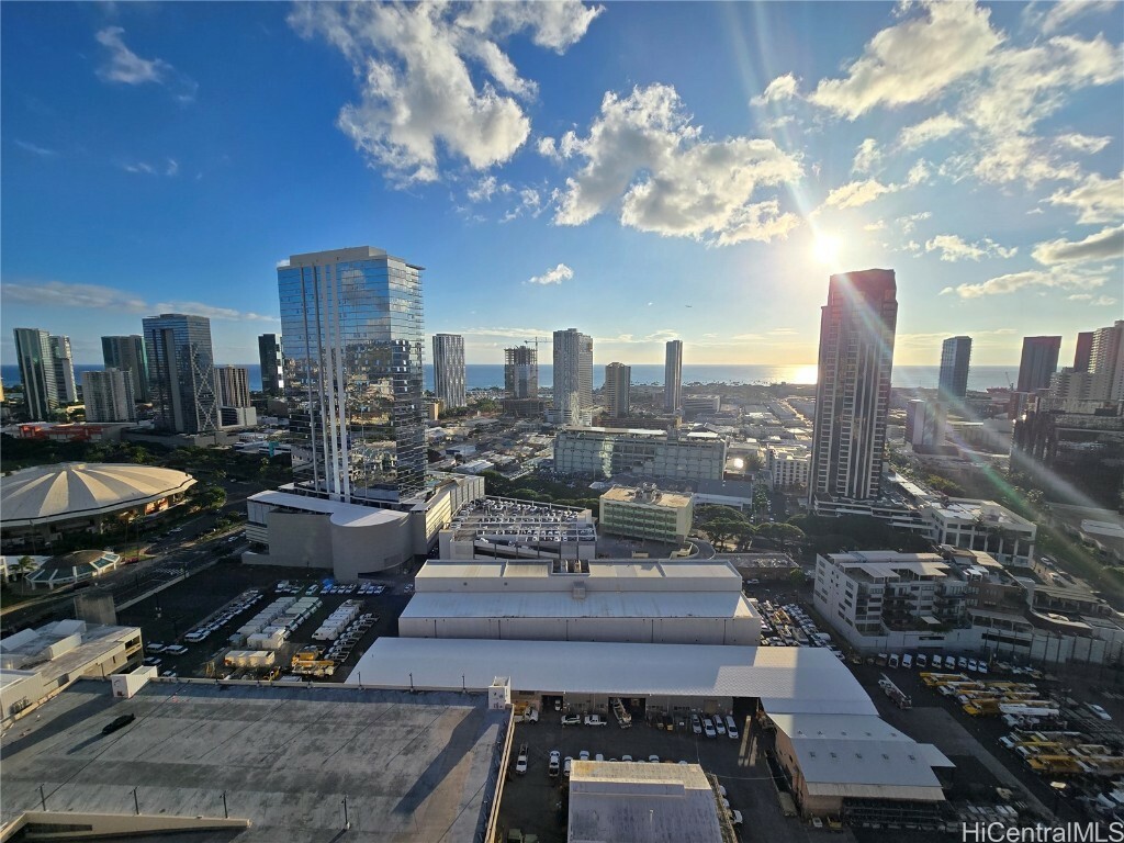 801 S King Street 3202  Honolulu HI 96813 photo