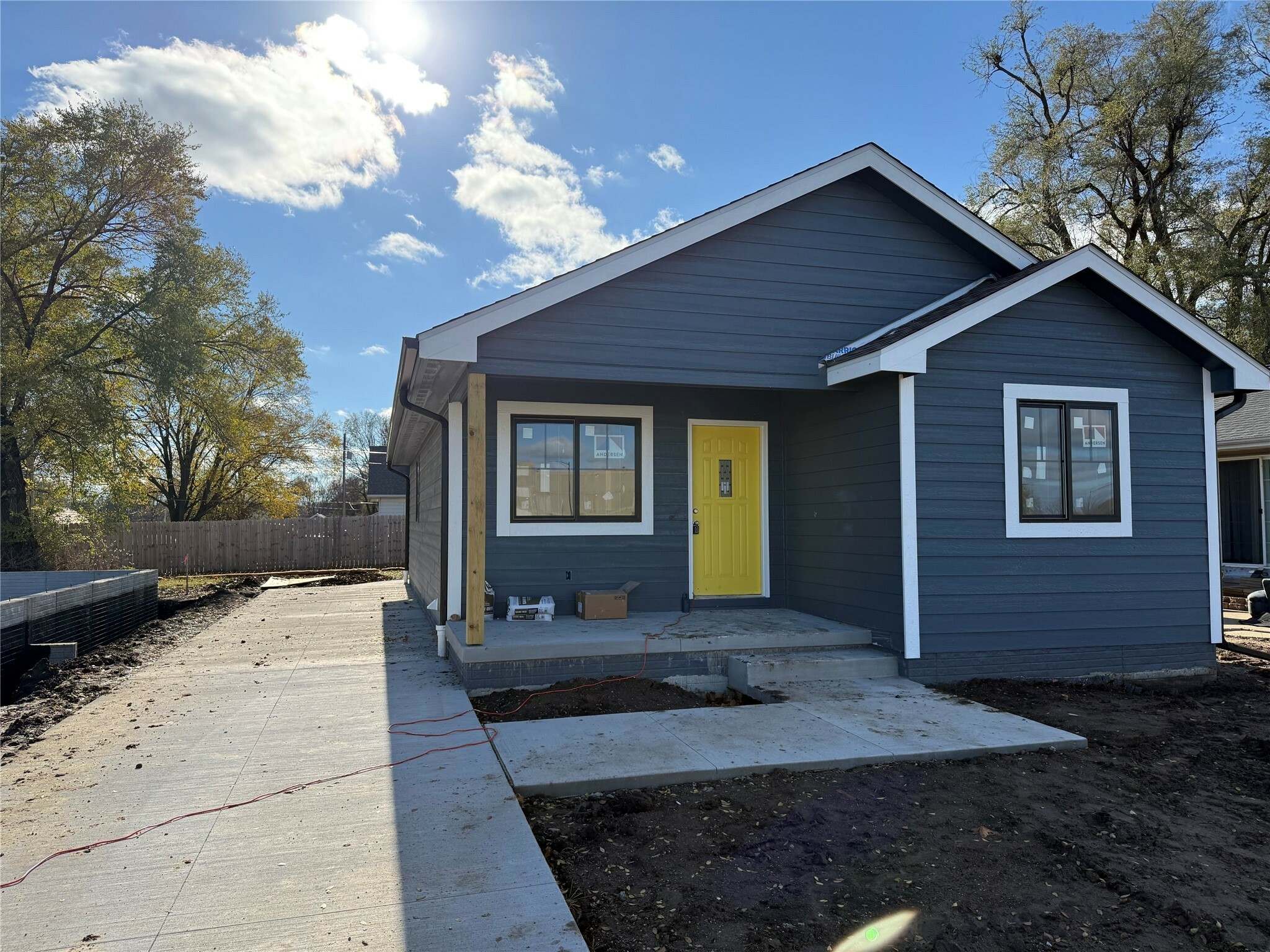 Property Photo:  2523 Shaw Street  IA 50317 