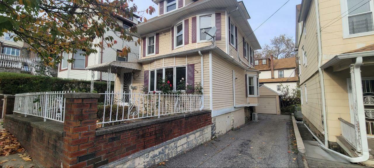 39 Vernon Place  Yonkers NY 10704 photo