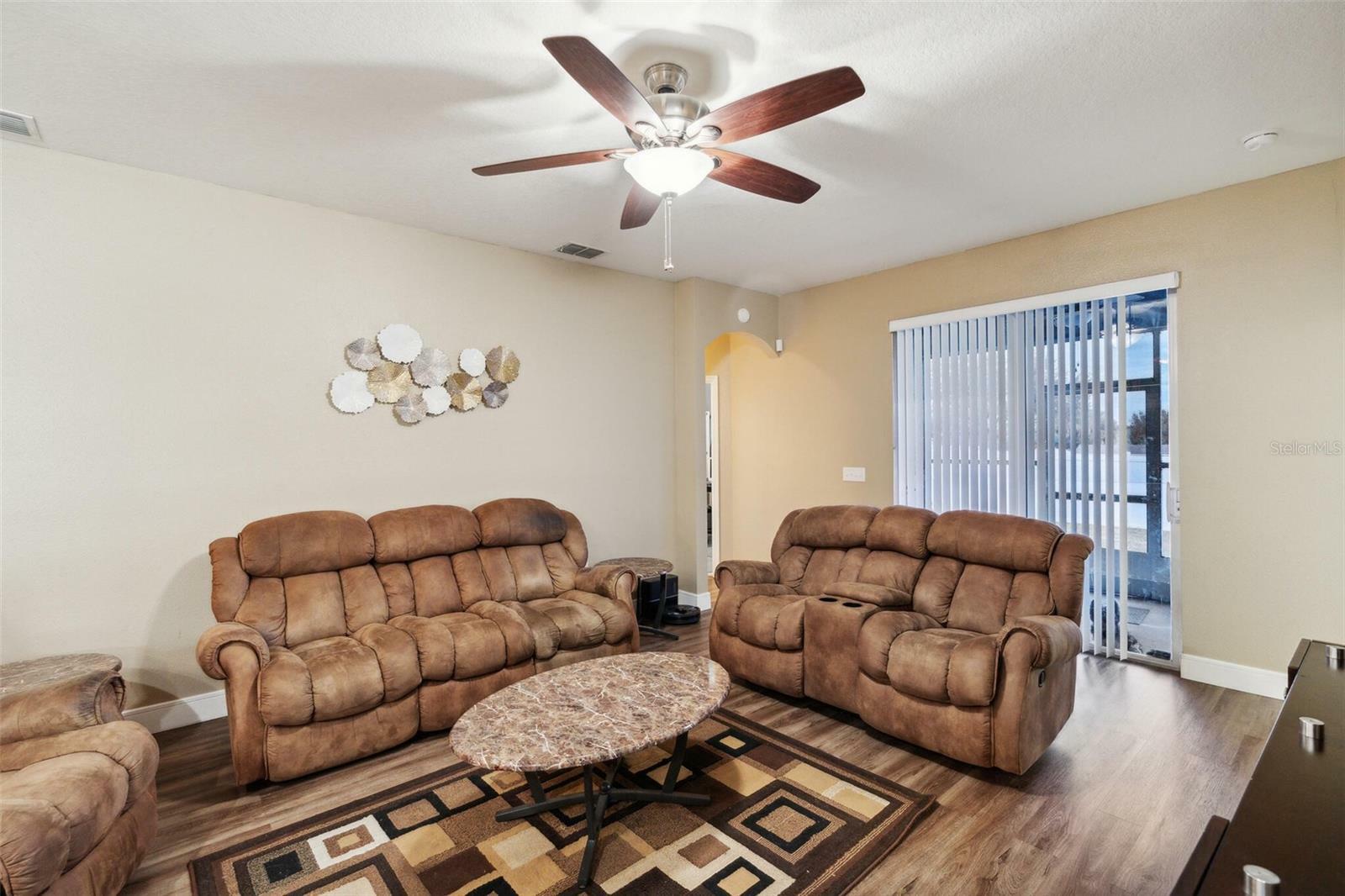 Property Photo:  631 Highland Meadows Street  FL 33837 