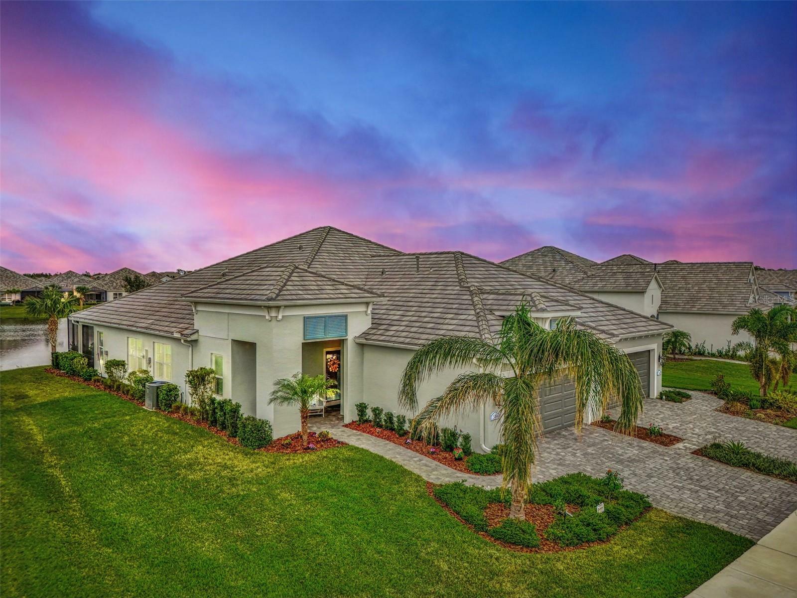 Property Photo:  12496 Palatka Drive  FL 34293 