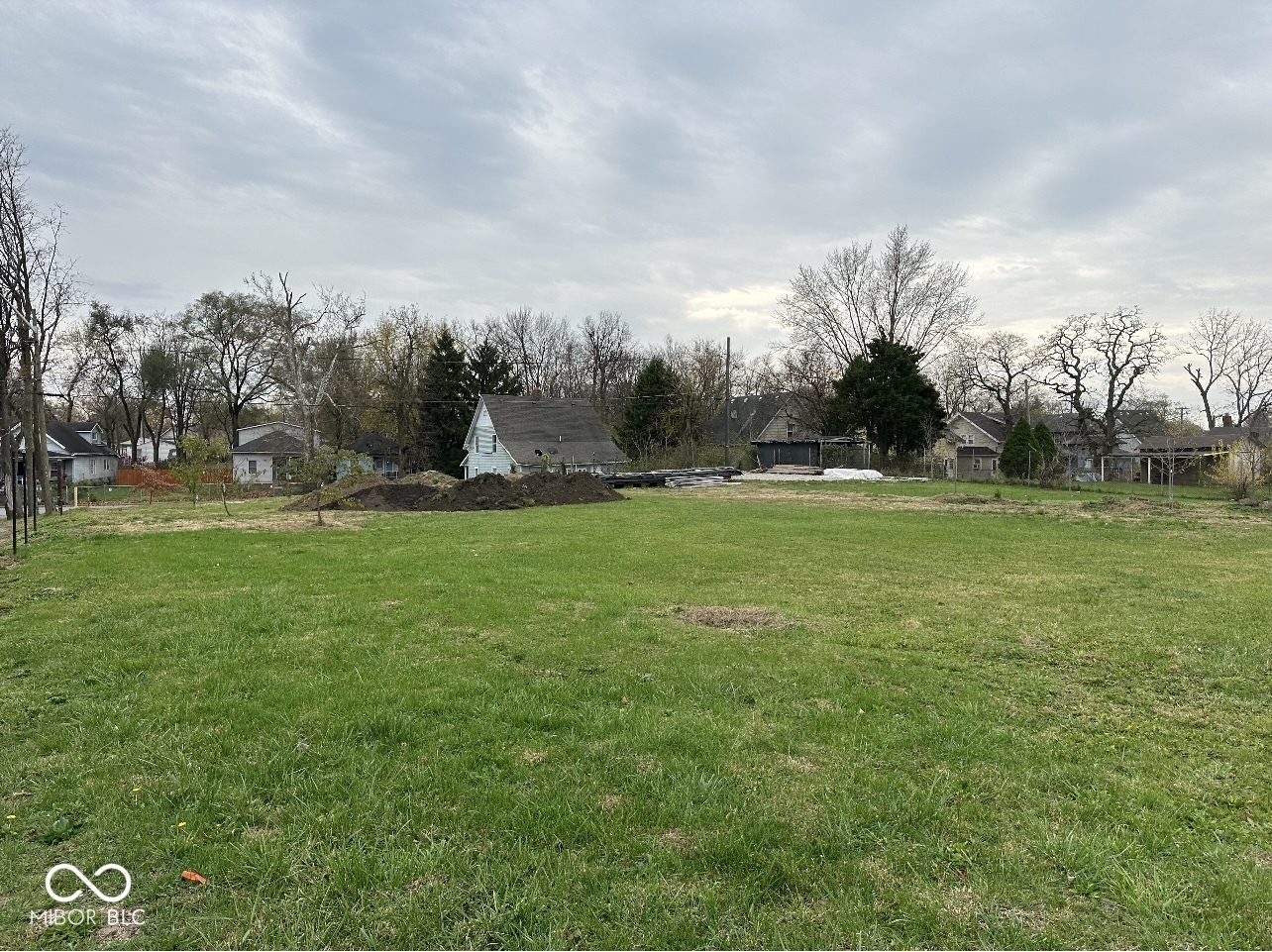 Property Photo: 2617 &Amp 2619 Massachusetts Avenue IN 46218