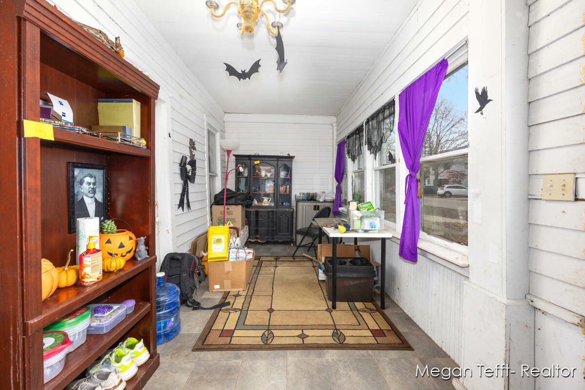 Property Photo:  116 Grant Street  MI 49329 