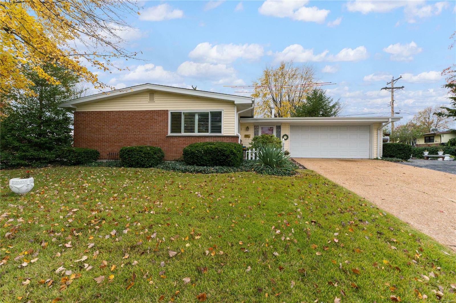 Property Photo:  2860 Delaware Drive  MO 63033 