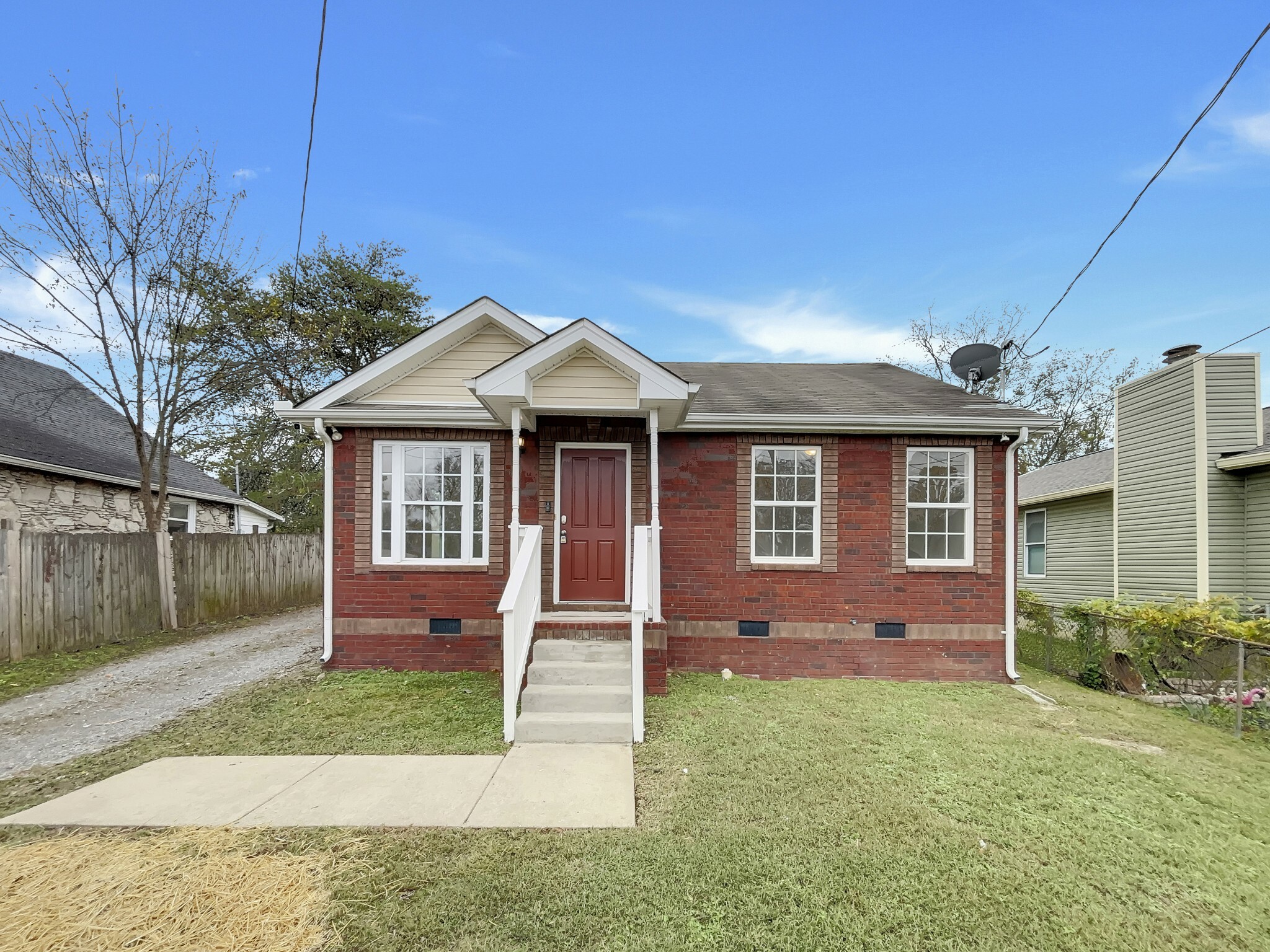 Property Photo:  1390 Florence Ave  TN 37115 