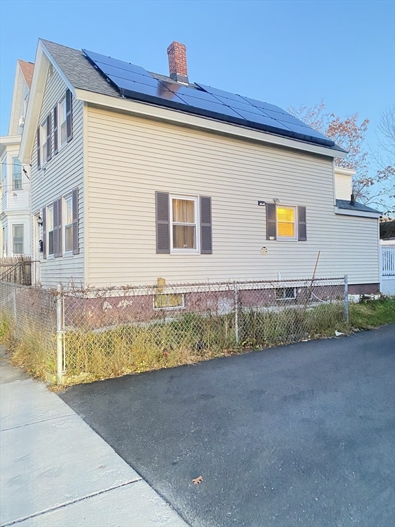 Property Photo:  42 Kingston St  MA 01841 