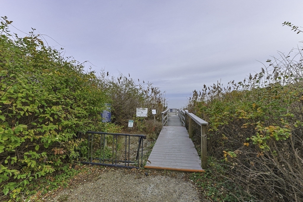 Property Photo:  6 Beachway West  MA 02537 