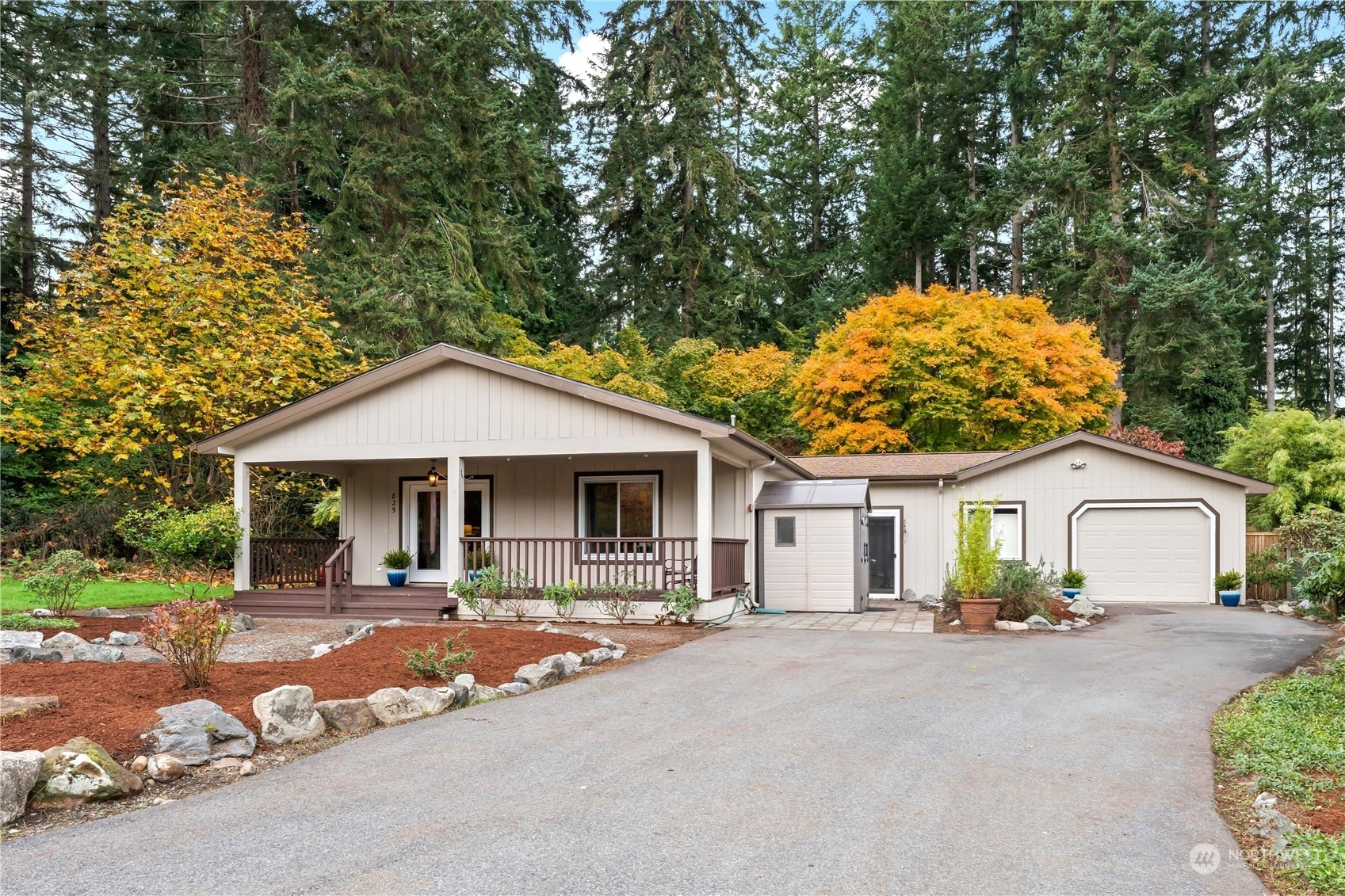 Property Photo:  825 Decker Avenue  WA 98260 