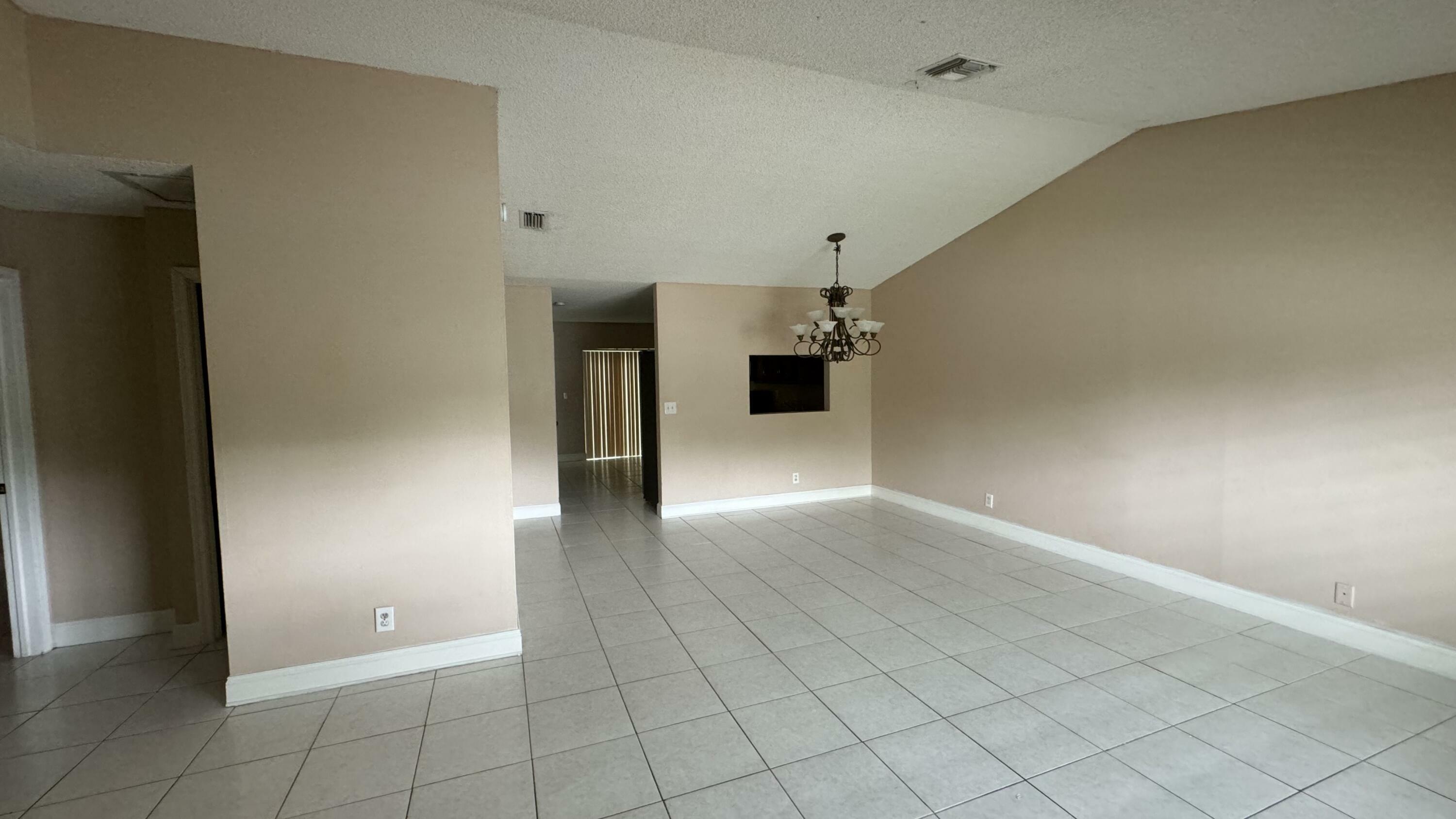 Property Photo:  7309 Willow Spring W  FL 33436 