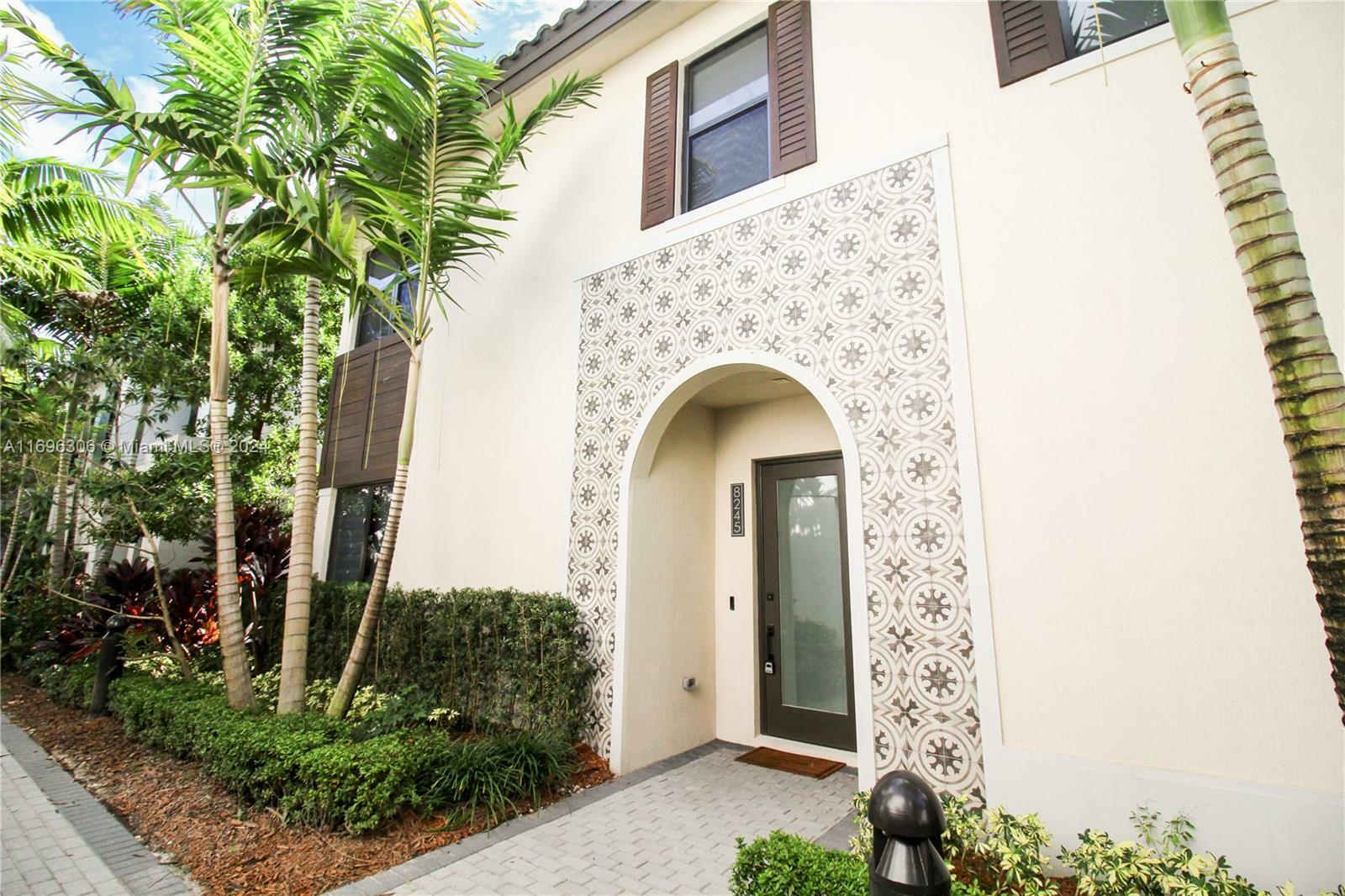 Property Photo:  8245 NW 44th St  FL 33166 