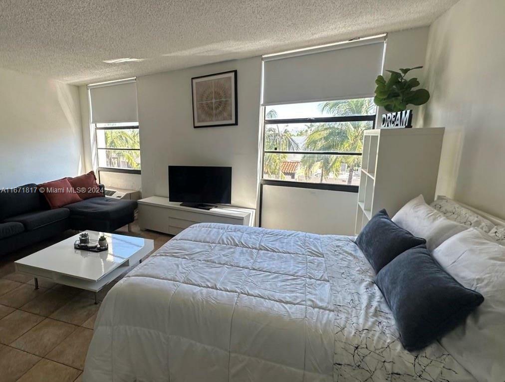 Property Photo:  710 Washington Ave 423  FL 33139 