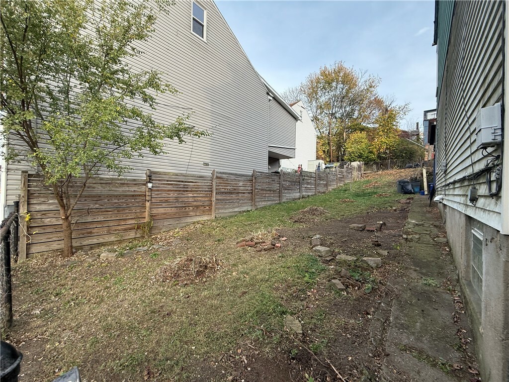 Property Photo:  5124 Keystone St  PA 15201 